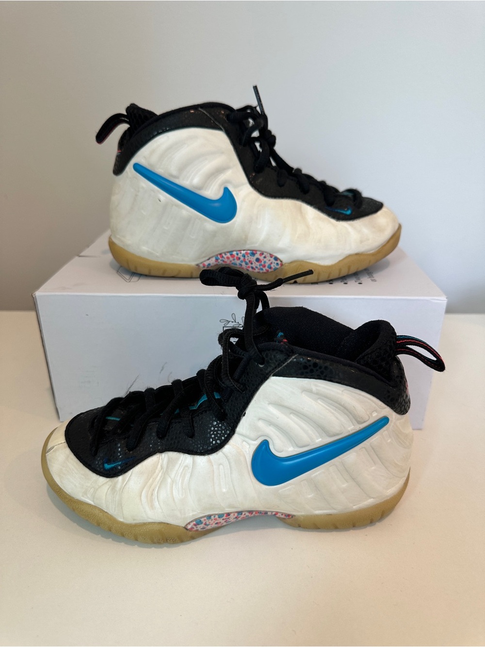 Nike Little Posite Pro GS 3D Foamposite Kids Black, White and Blue Sneakers